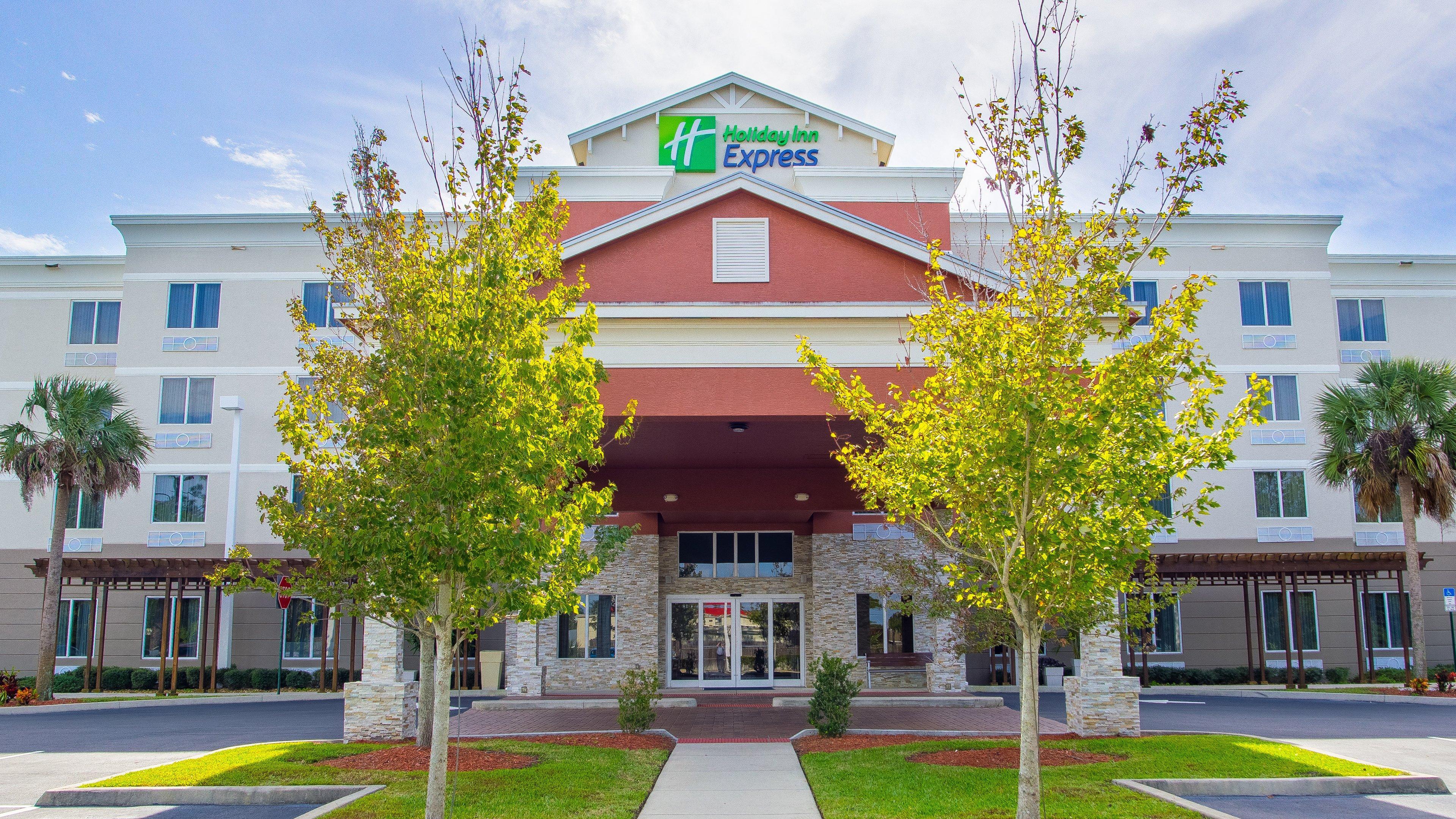 Hotel Express & By Ihg 2*